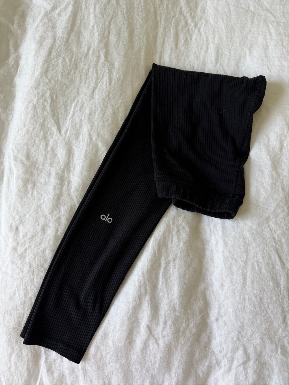 Alo ribbed cropped leggings SIZE SMALL